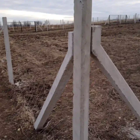 2.00 cm Düz Demir Donatılı Beton Direk